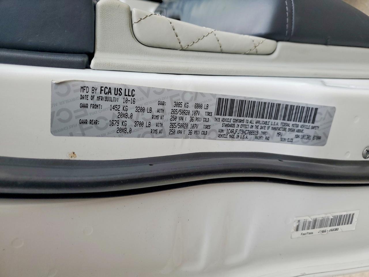 2017 Jeep Grand Cherokee Summit - zdjęcie 13