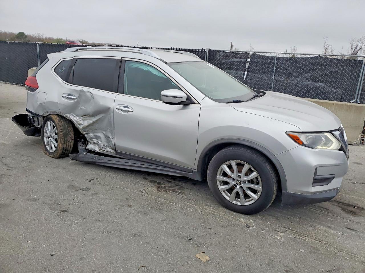 2018 Nissan Rogue Sv - zdjęcie 4