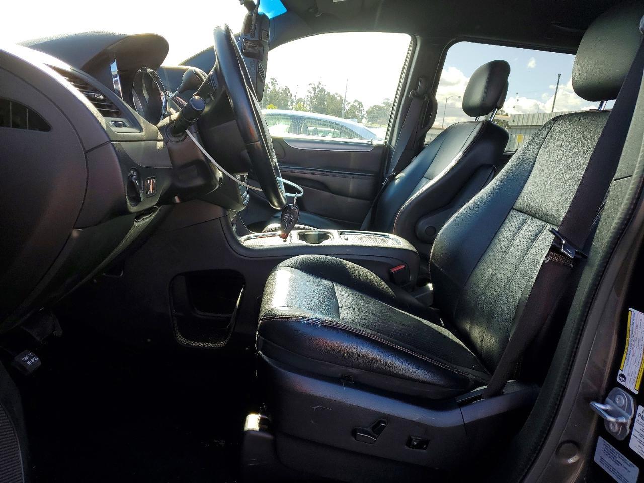 2017 Dodge Grand Caravan Gt - zdjęcie 7