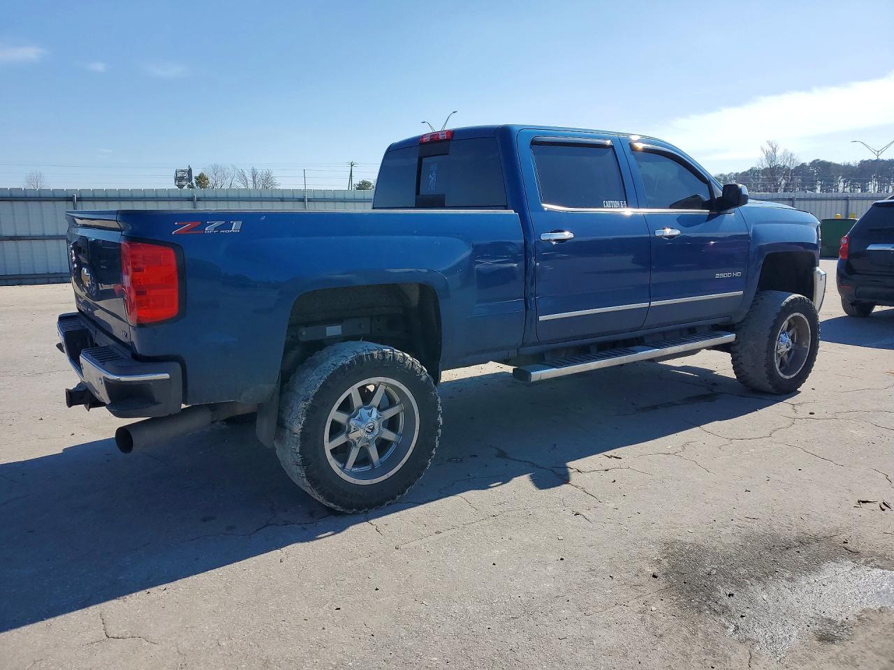 2019 Chevrolet Silverado K2500 Heavy Duty Ltz - zdjęcie 3