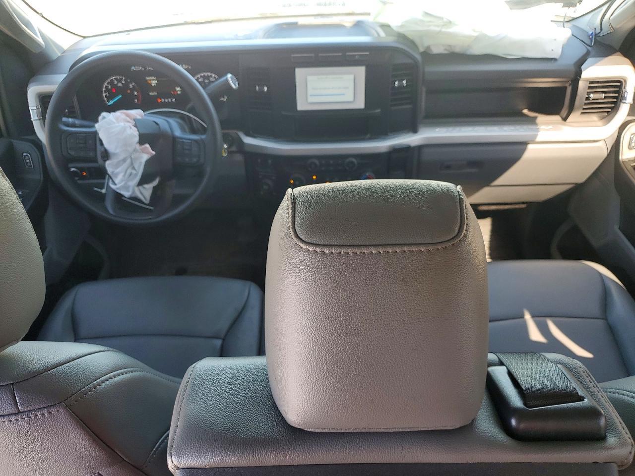 2024 Ford F250 Super Duty - zdjęcie 8