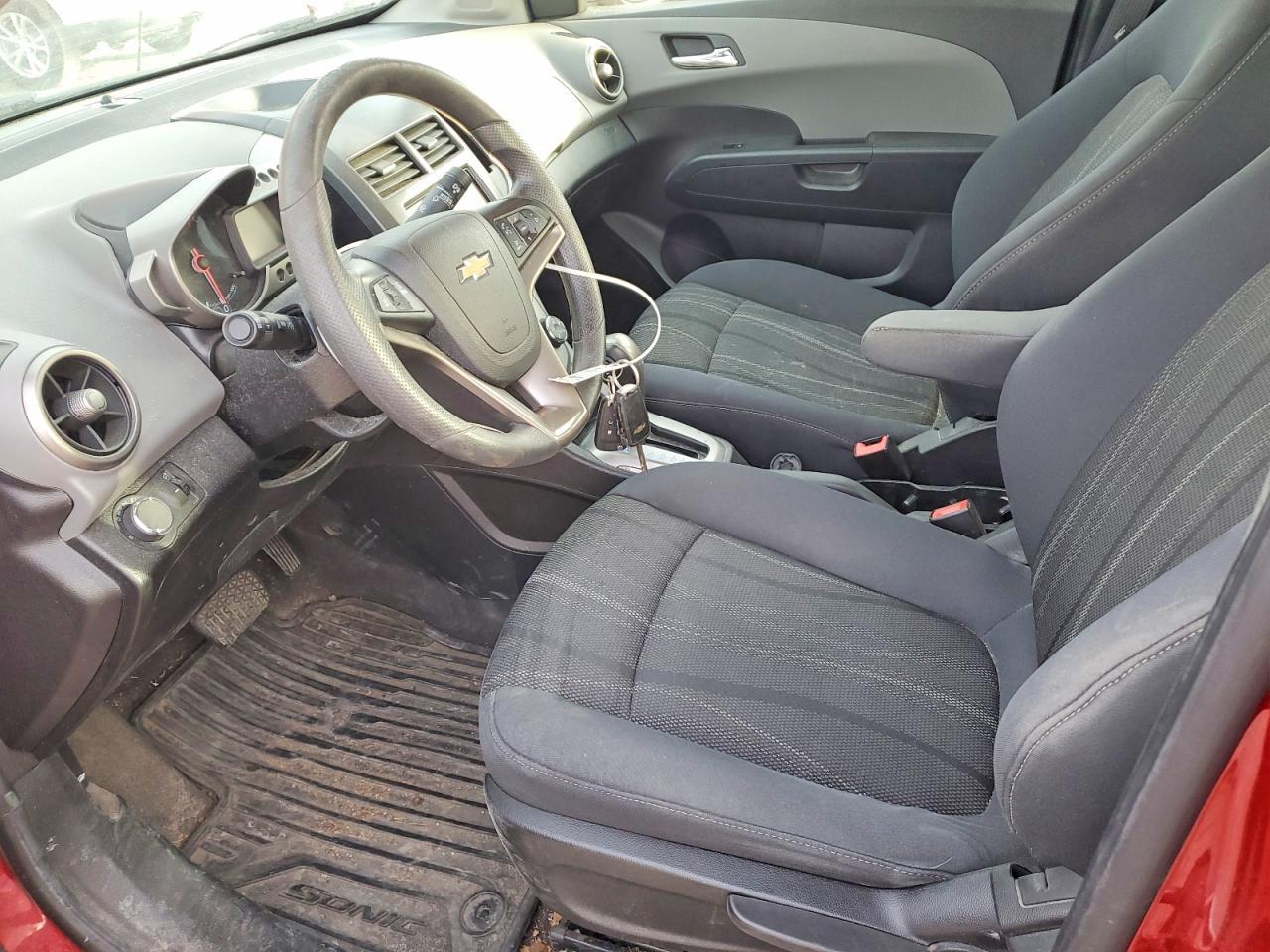 2016 Chevrolet Sonic Lt - zdjęcie 7