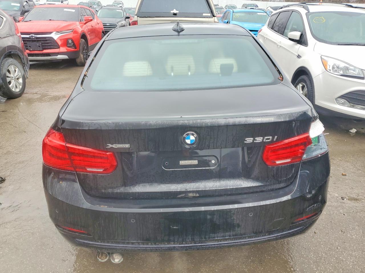 2017 BMW 330 Xi - zdjęcie 6
