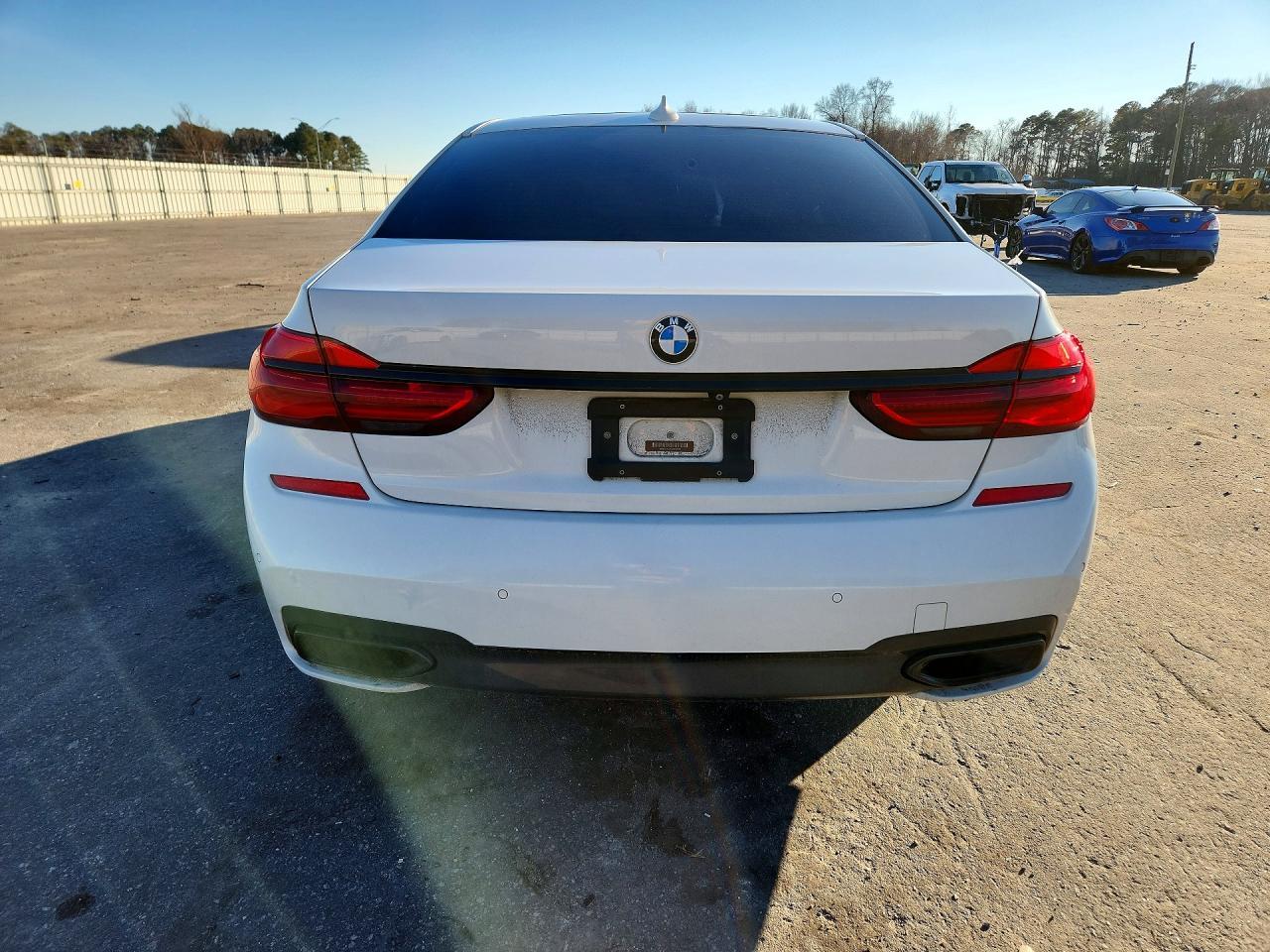 2016 BMW 740 I - zdjęcie 6