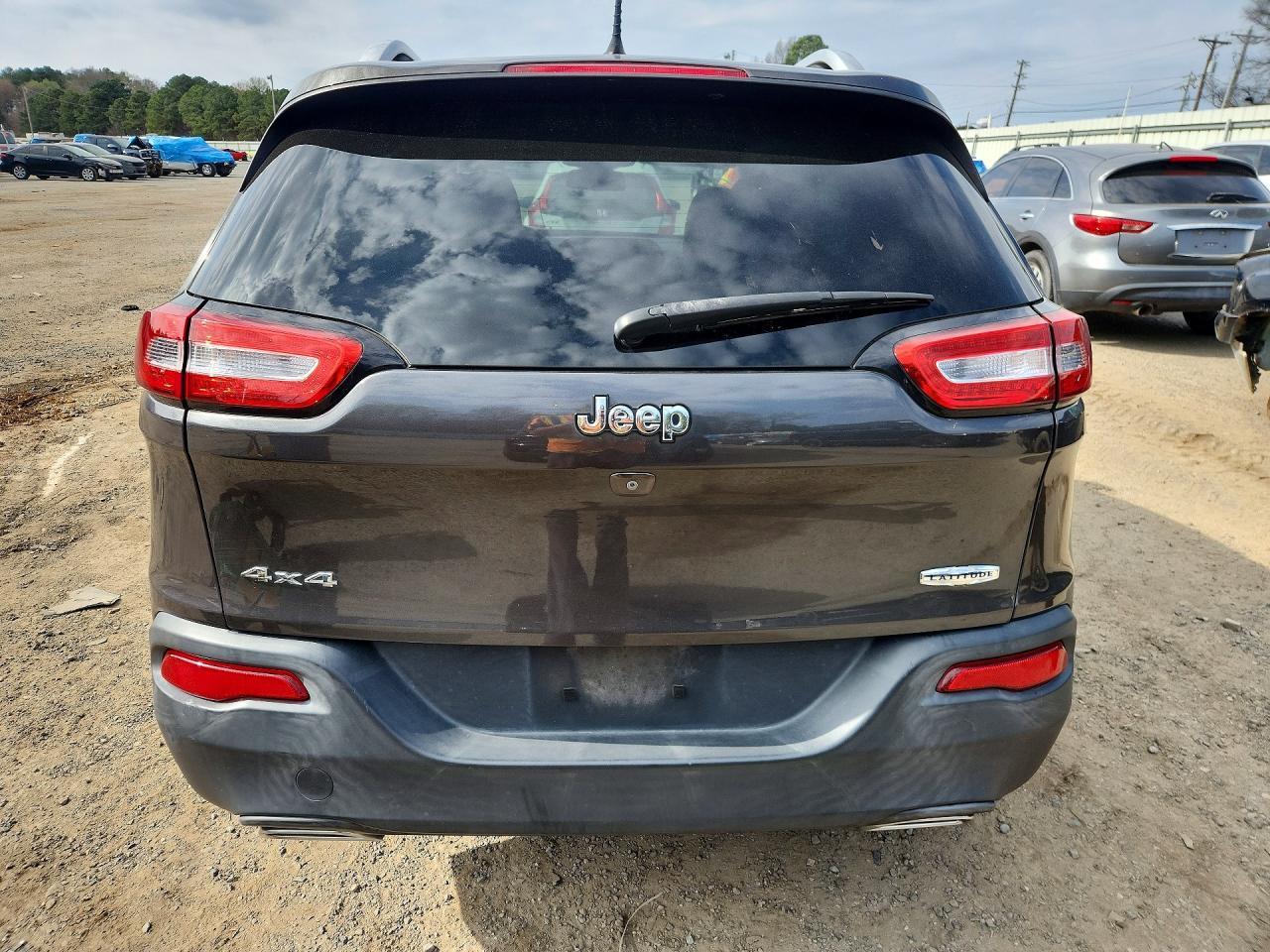 2015 Jeep Cherokee Latitude - zdjęcie 5