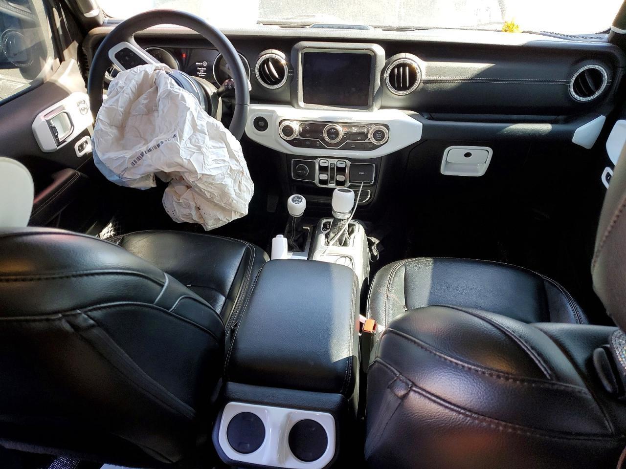 2023 Jeep Wrangler Sahara 4Xe - zdjęcie 8