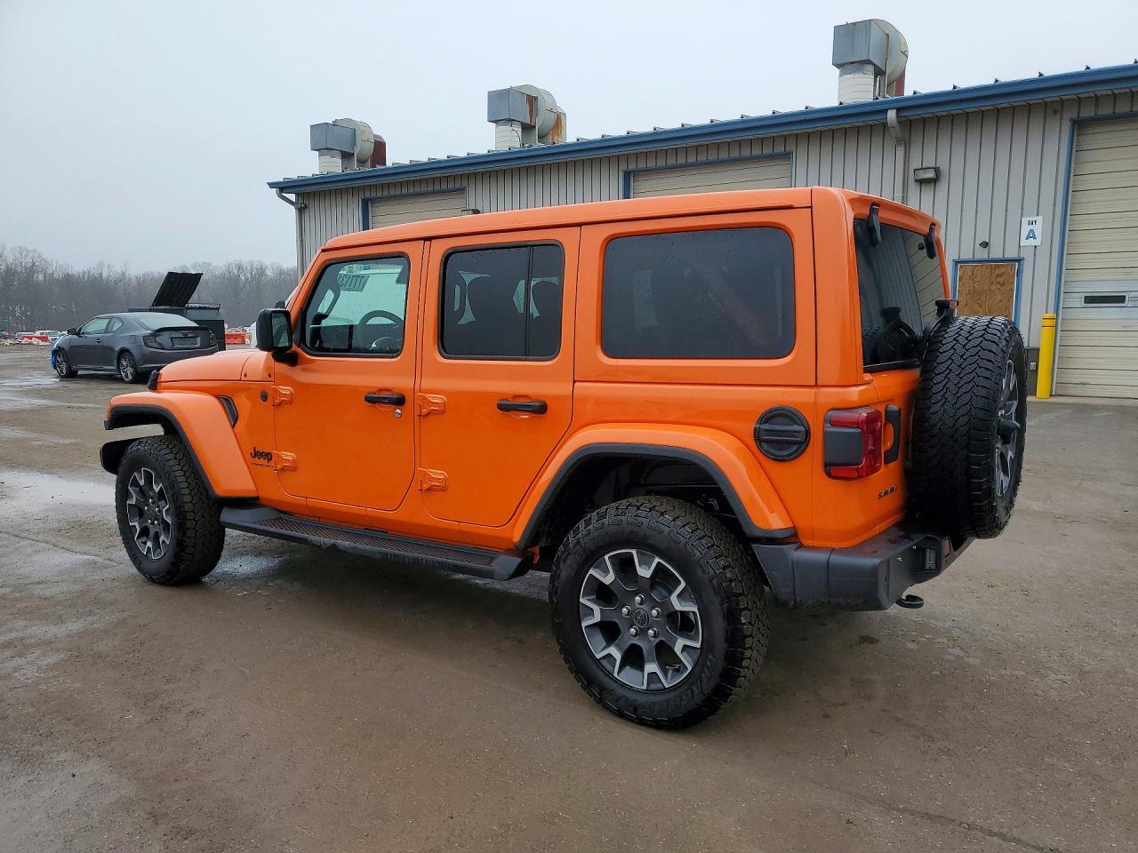 2025 Jeep Wrangler Sahara - zdjęcie 2