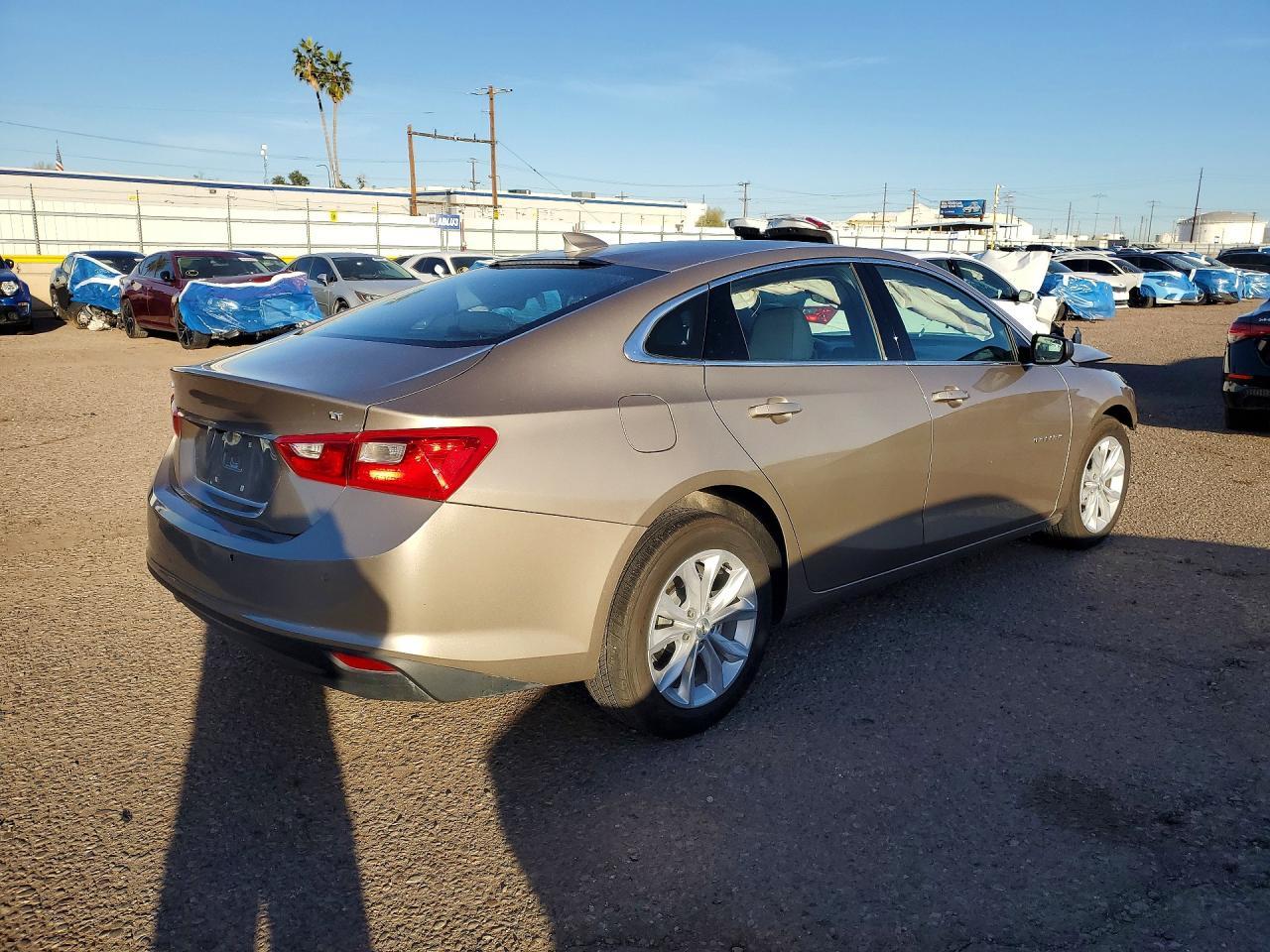 2025 Chevrolet Malibu Lt - zdjęcie 3