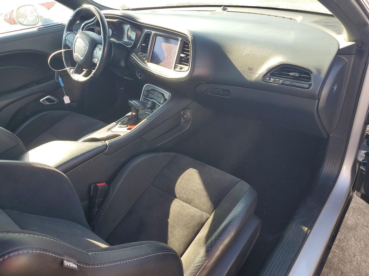 2021 Dodge Challenger Gt - zdjęcie 8