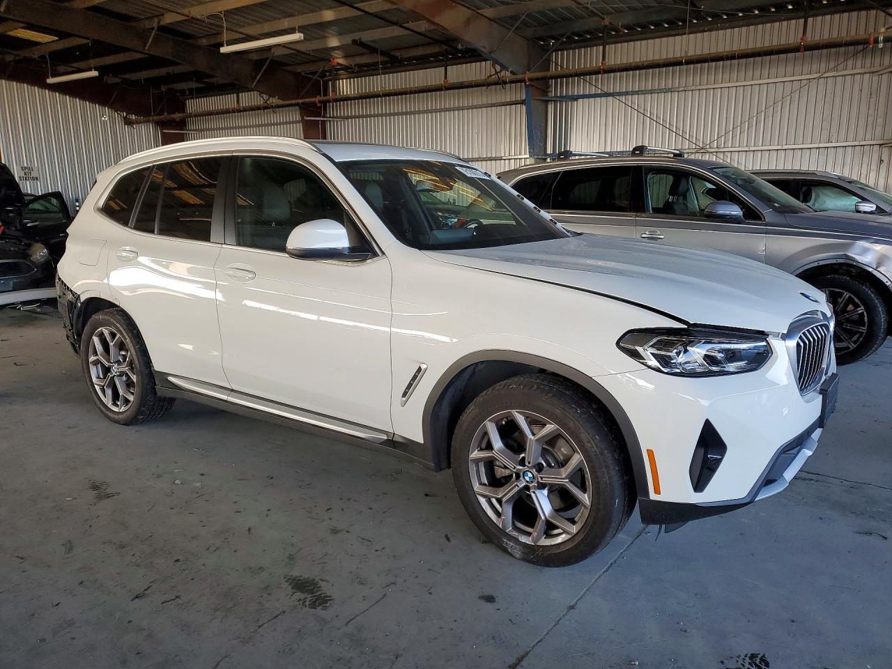 2022 BMW X3 xDrive30I - zdjęcie 4