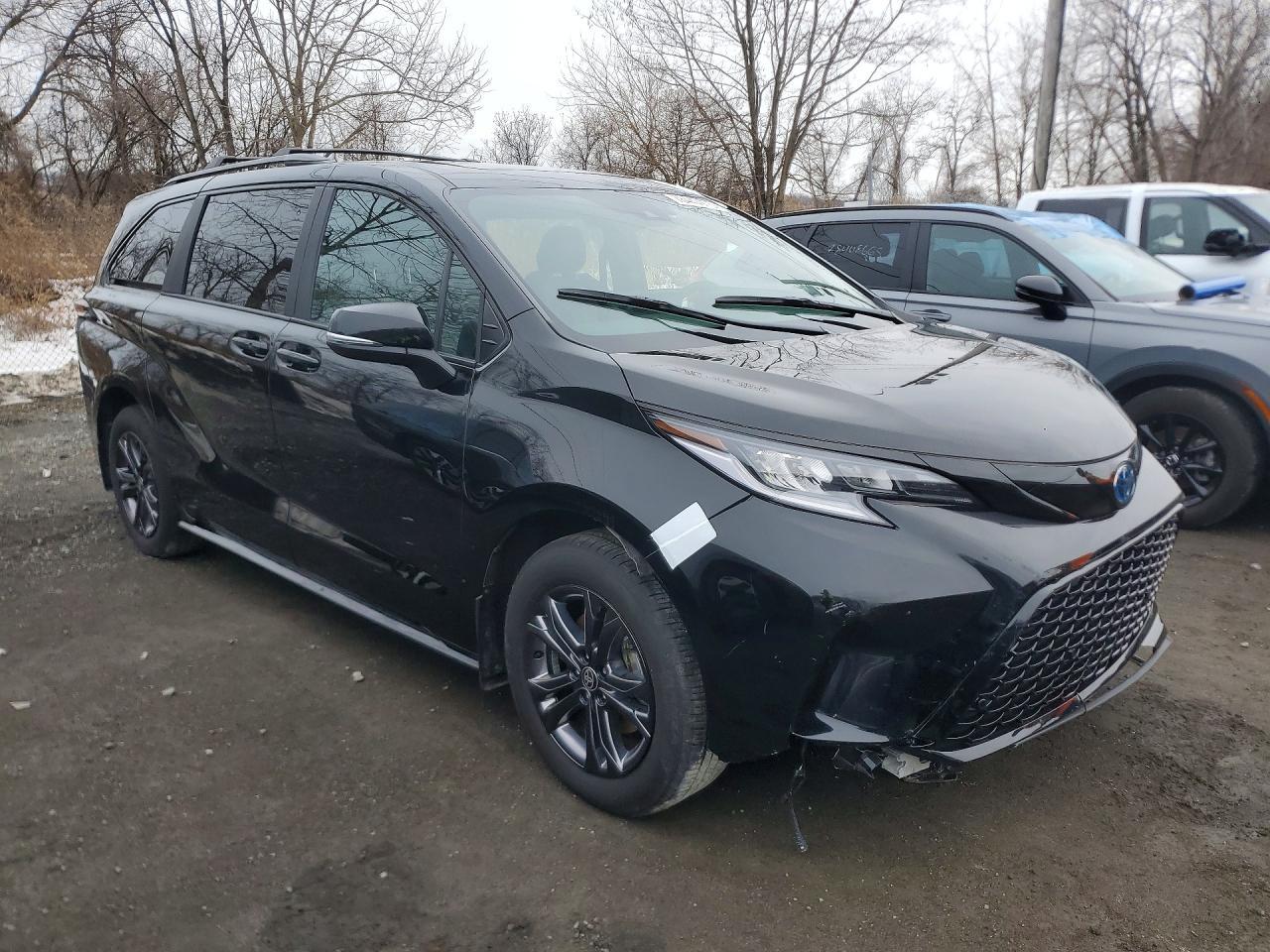 2025 Toyota Sienna - zdjęcie 4