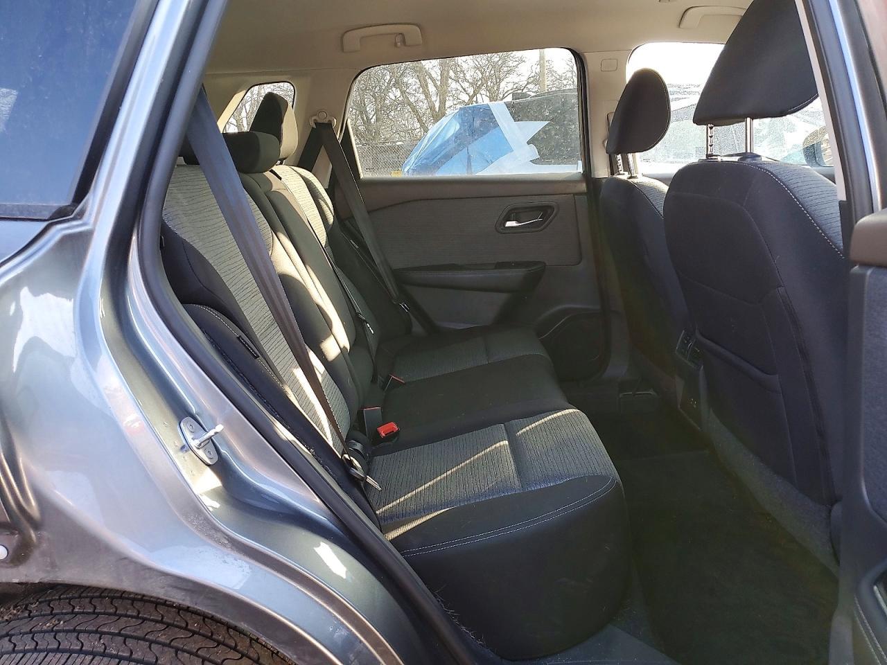 2023 Nissan Rogue Sv - zdjęcie 10