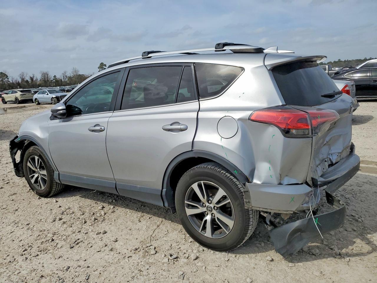 2016 Toyota Rav4 Xle - zdjęcie 2