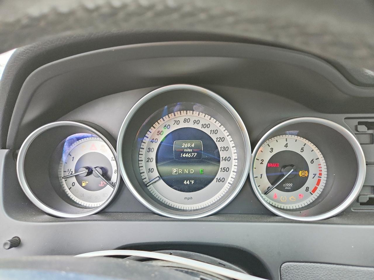 2015 Mercedes-Benz C 250 - zdjęcie 9