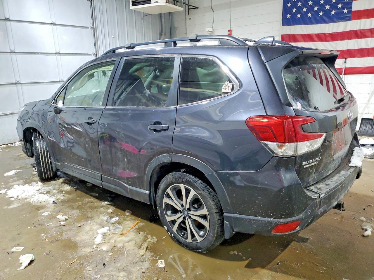 2019 Subaru Forester Limited - zdjęcie 2
