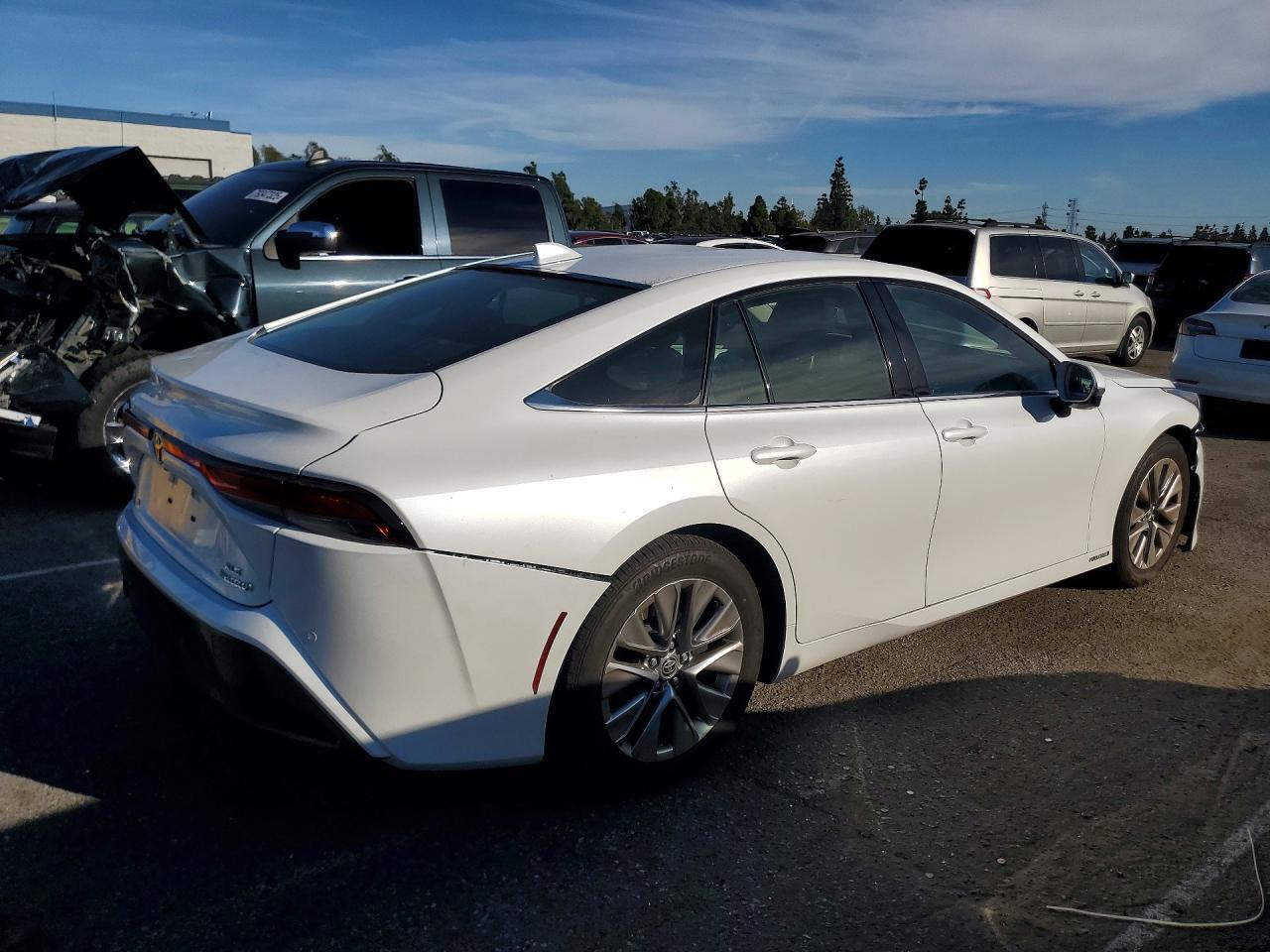 2023 Toyota Mirai Xle - zdjęcie 3