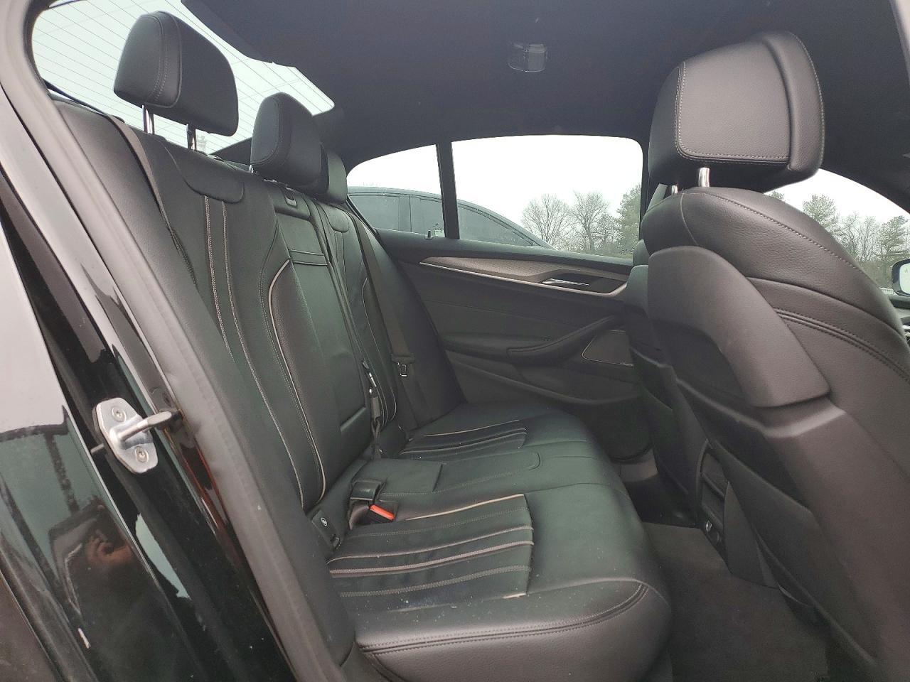 2019 BMW M550Xi - zdjęcie 10