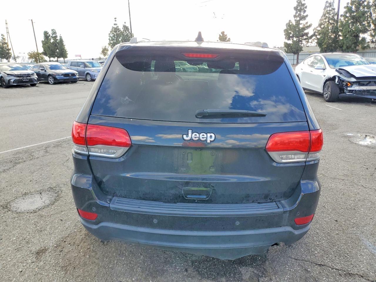 2017 Jeep Grand Cherokee Laredo - zdjęcie 6