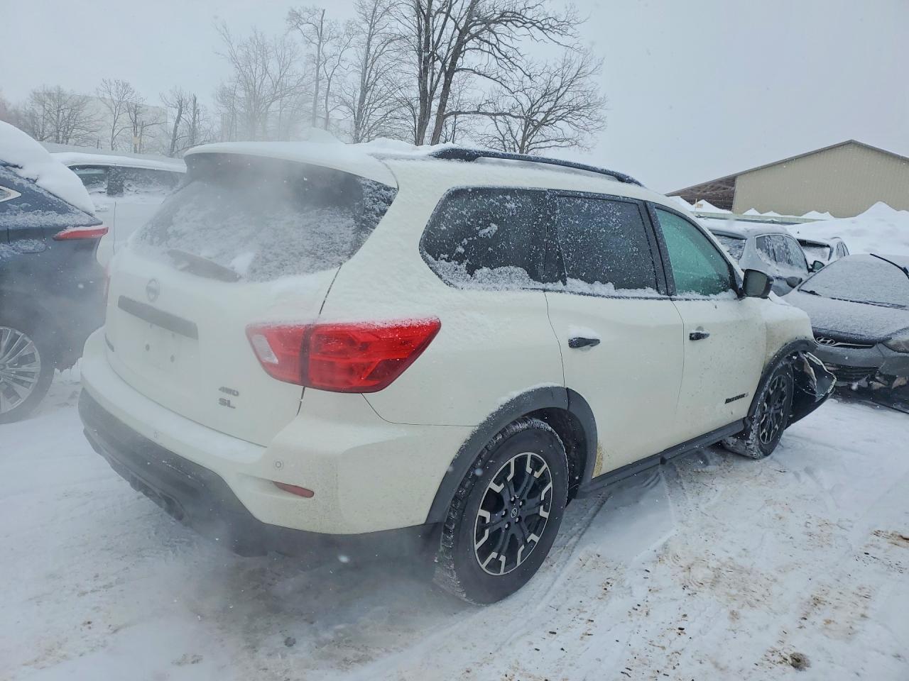 2020 Nissan Pathfinder Sl - zdjęcie 3