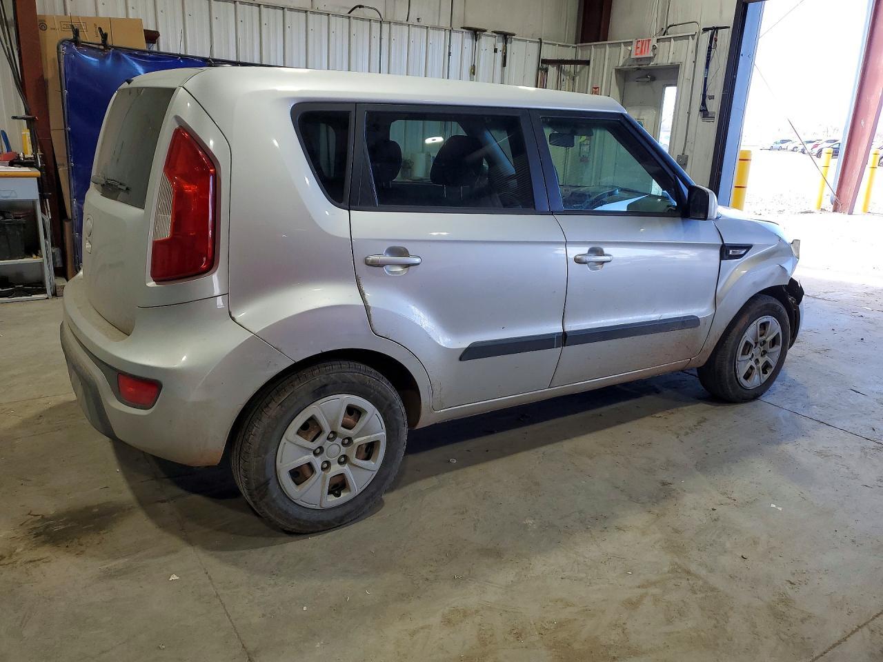 2013 Kia Soul Base - zdjęcie 3