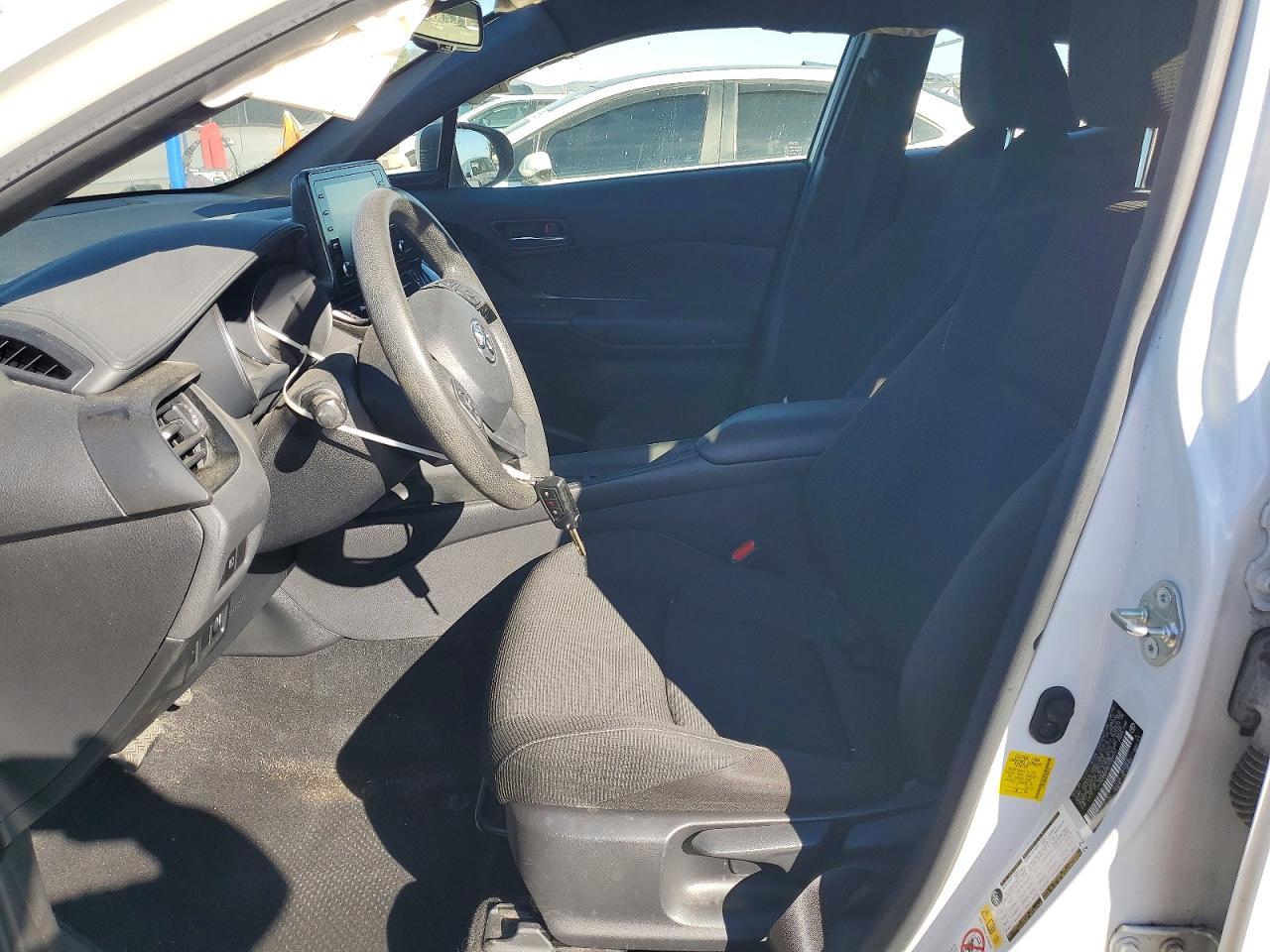 2019 Toyota C-Hr Le - zdjęcie 7