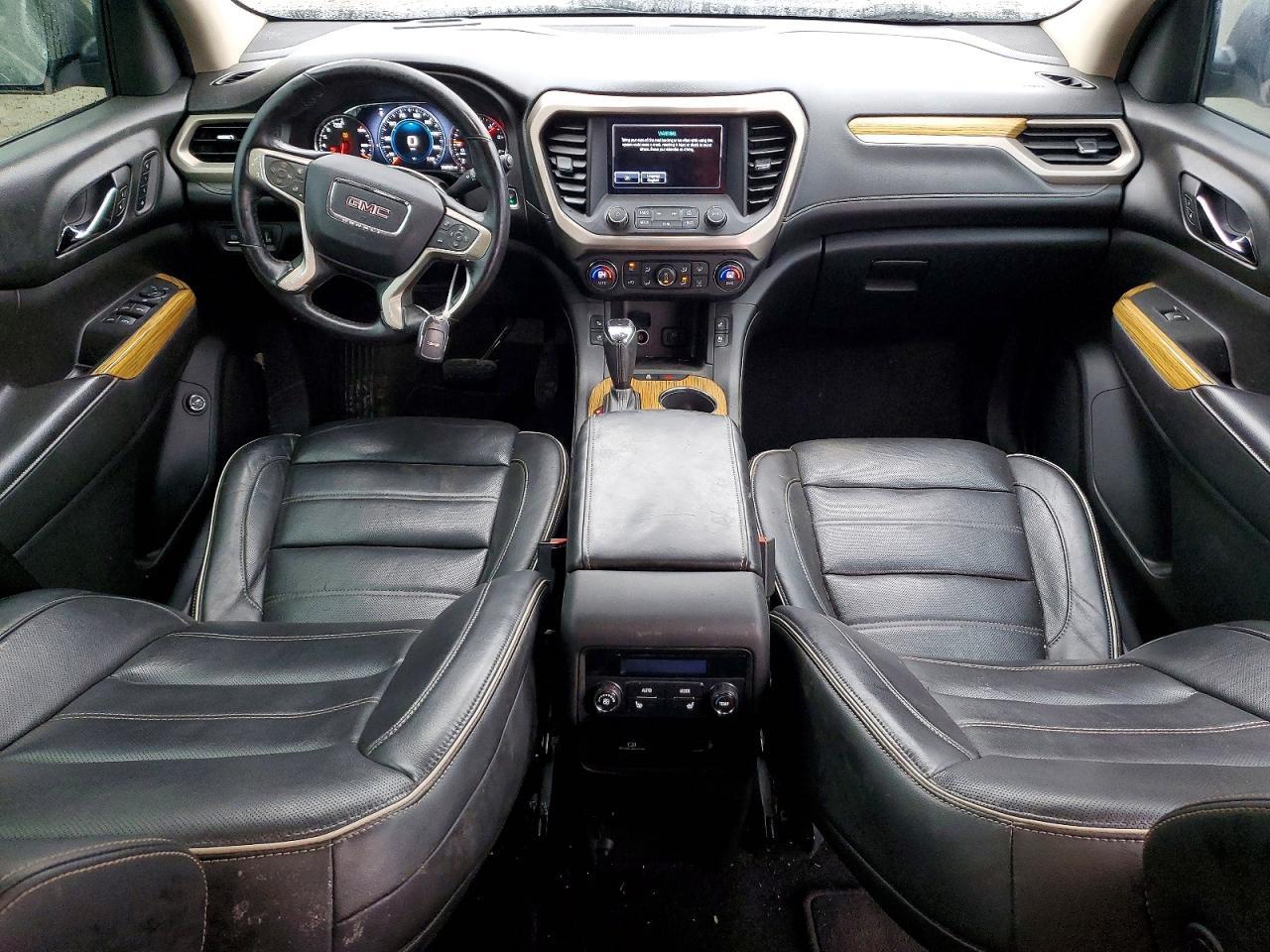 2017 GMC Acadia Denali - zdjęcie 8