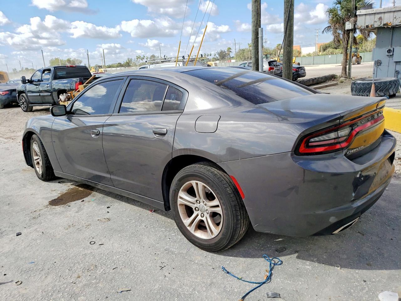 2019 Dodge Charger Sxt - zdjęcie 2