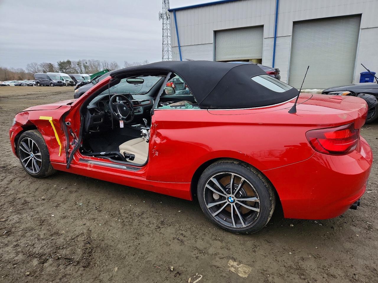 2021 BMW 230I - zdjęcie 2