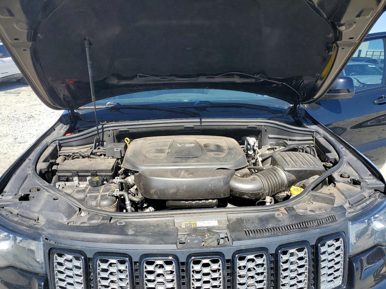 2019 Jeep Grand Cherokee Laredo - zdjęcie 11