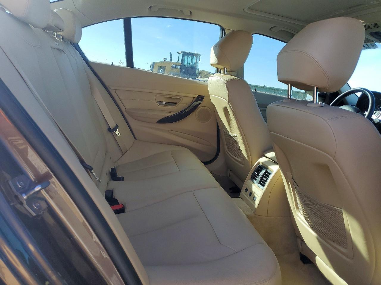 2013 BMW 328 Xi - zdjęcie 10