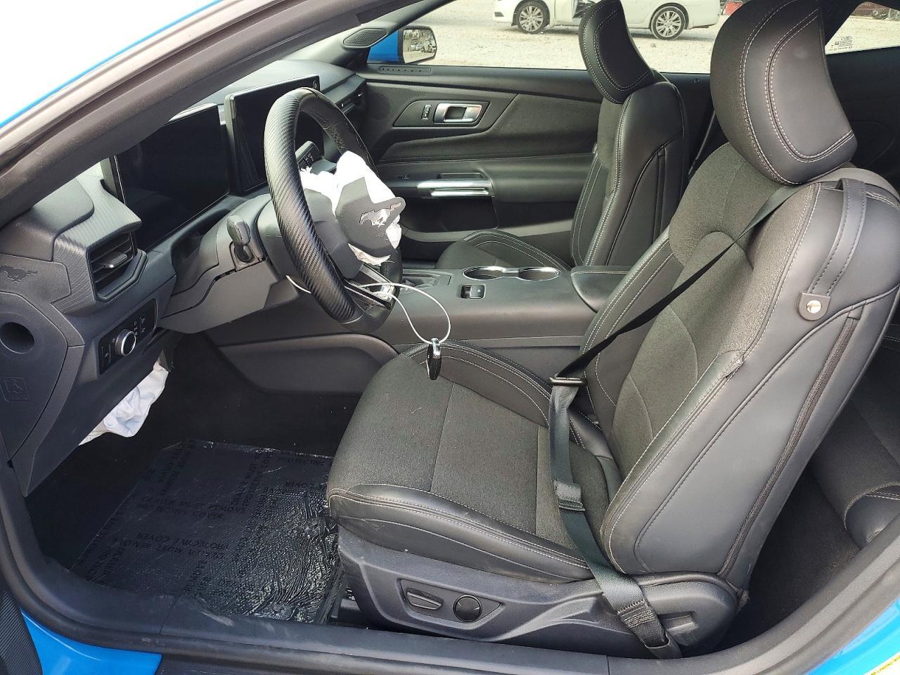 2025 Ford Mustang - zdjęcie 7