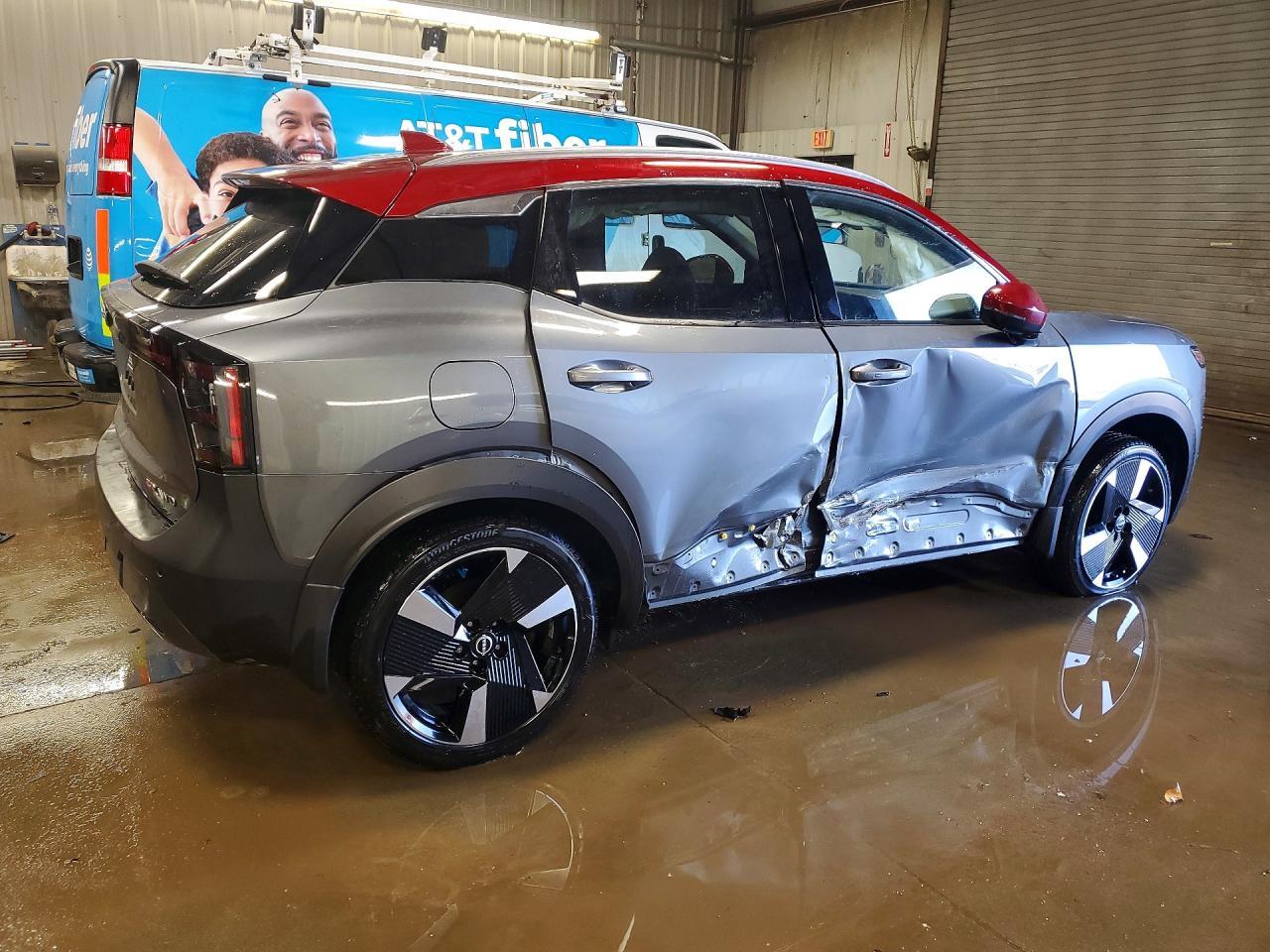 2025 Nissan Kicks Sr - zdjęcie 3