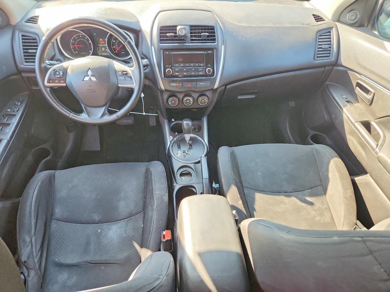 2014 Mitsubishi Outlander Sport Es - zdjęcie 8