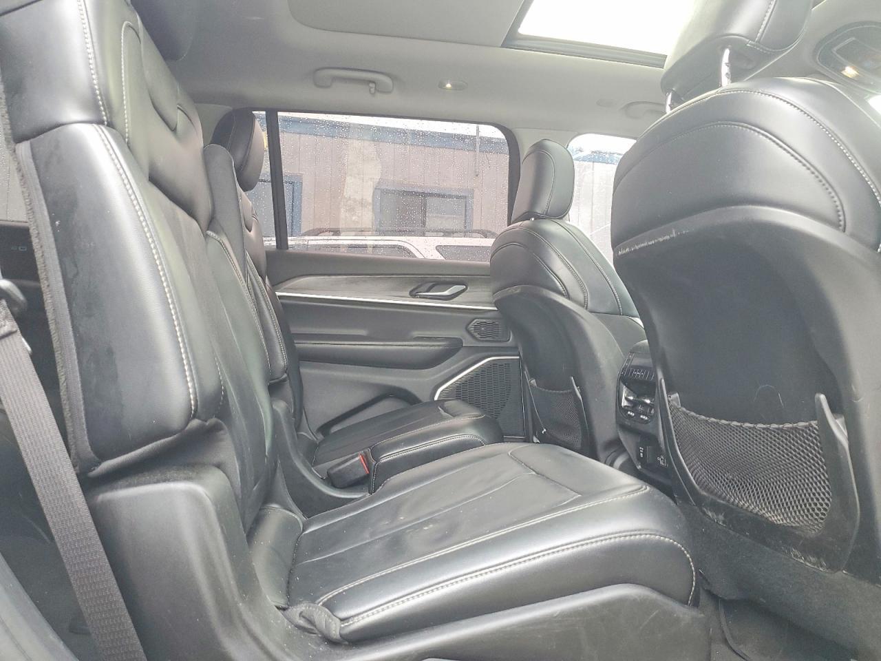 2021 Jeep Grand Cherokee L Limited - zdjęcie 11