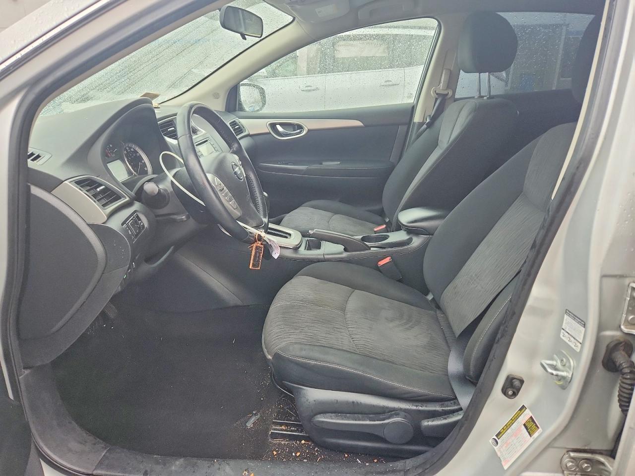 2015 Nissan Sentra S - zdjęcie 7