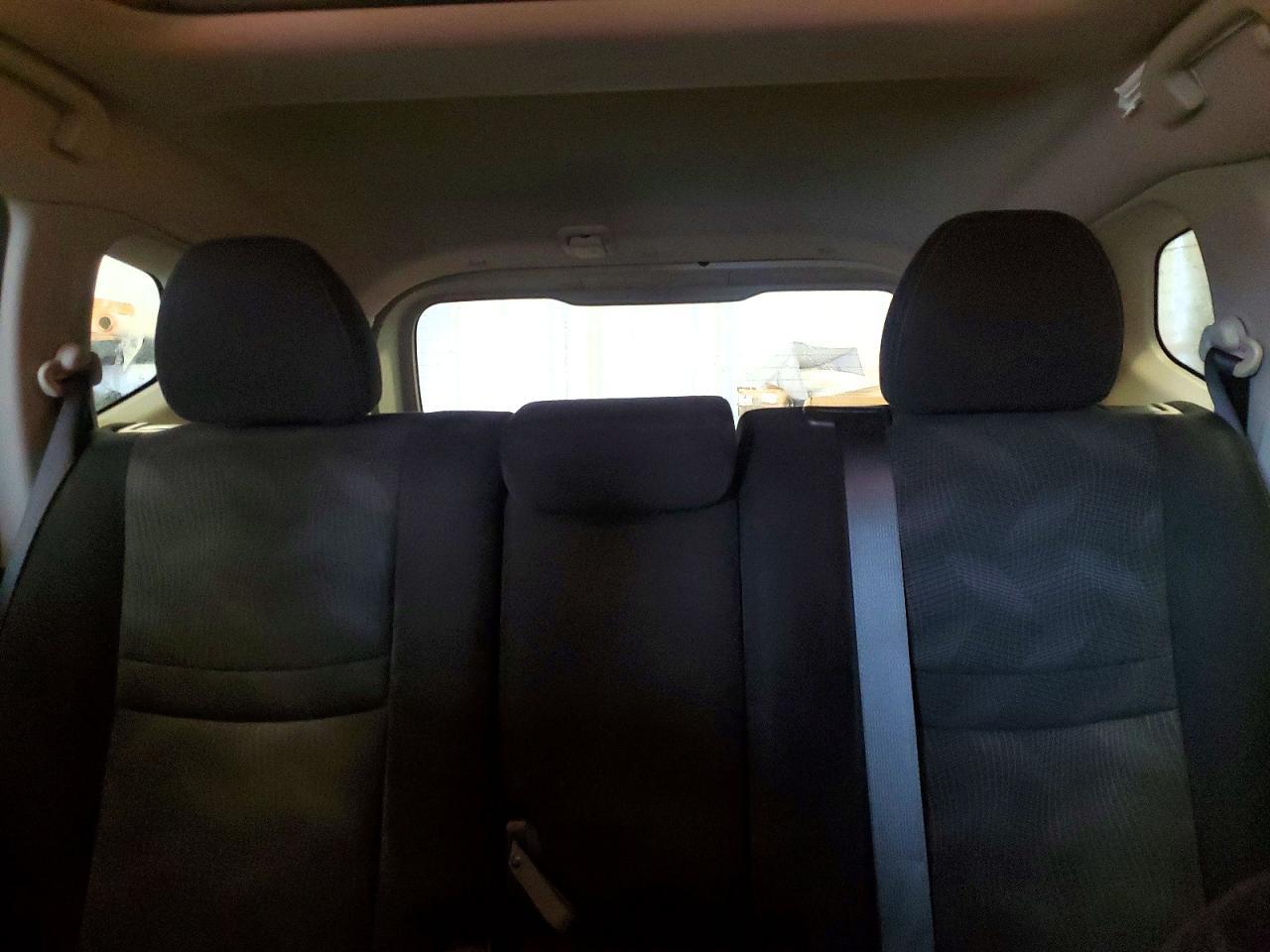 2014 Nissan Rogue S - zdjęcie 10