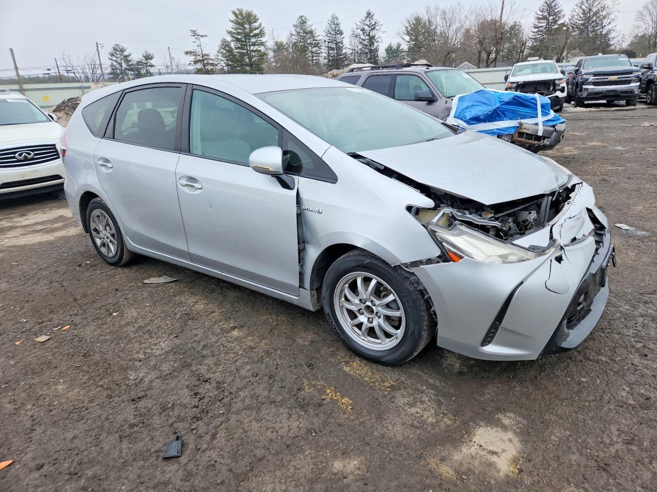 2015 Toyota Prius V - zdjęcie 4