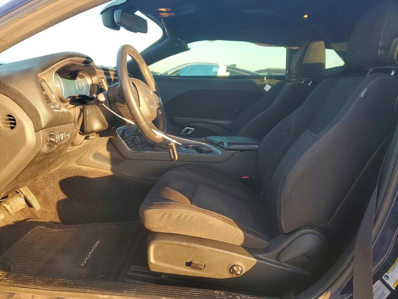 2015 Dodge Challenger Sxt - zdjęcie 7