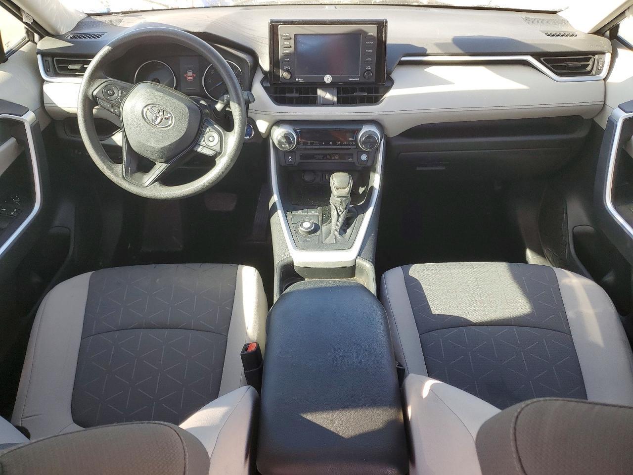 2021 Toyota Rav4 Xle - zdjęcie 8