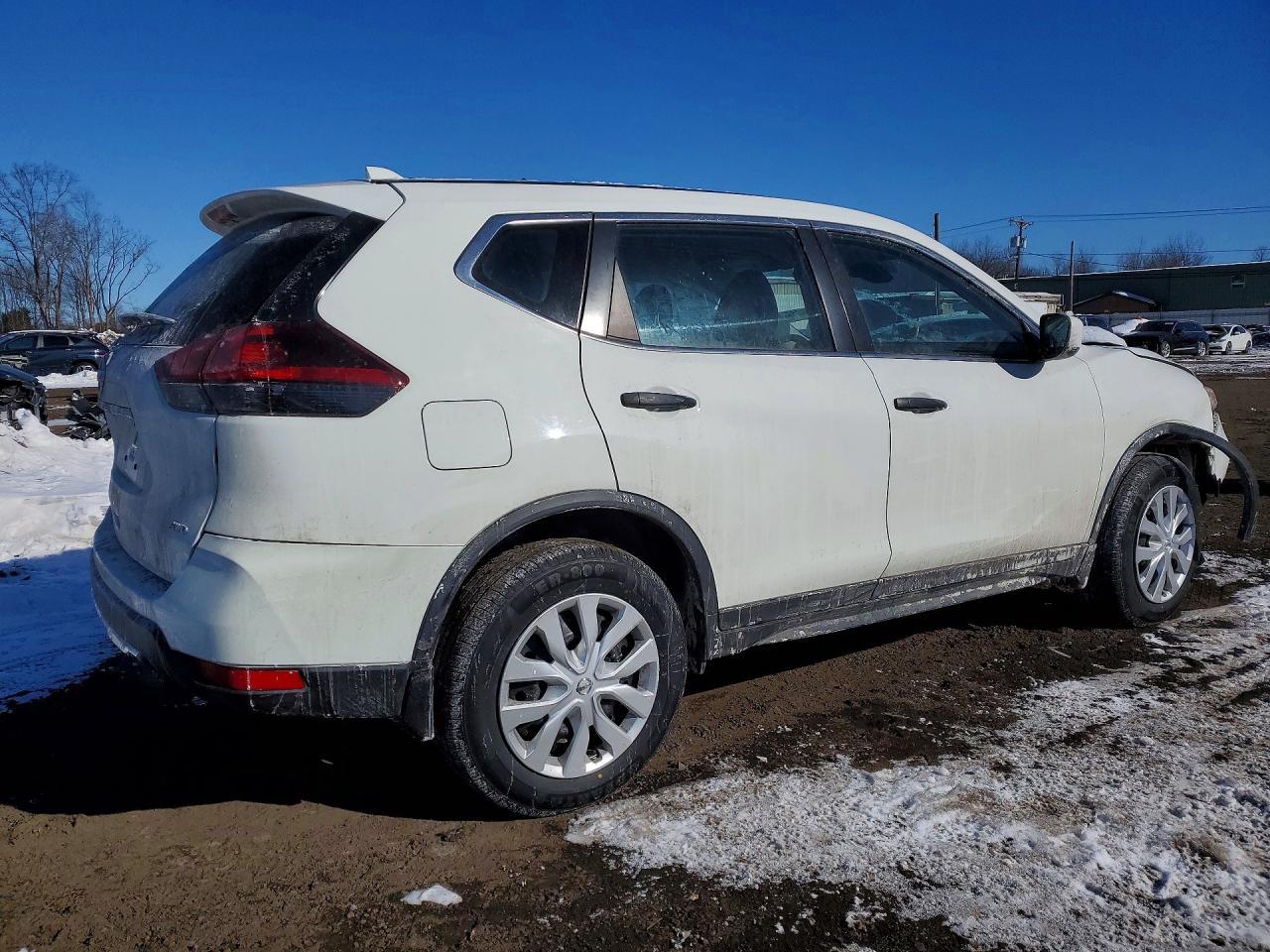 2020 Nissan Rogue S - zdjęcie 3