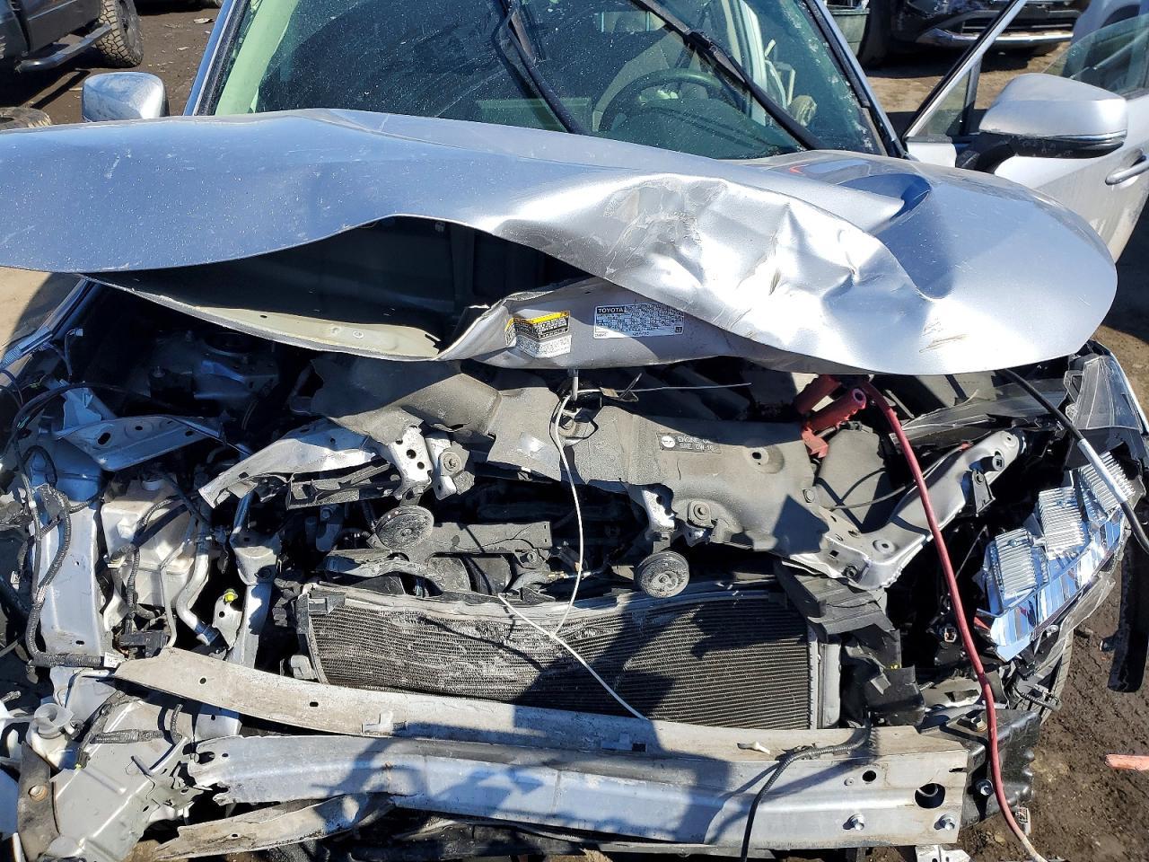 2019 Toyota Rav4 Xle - zdjęcie 11