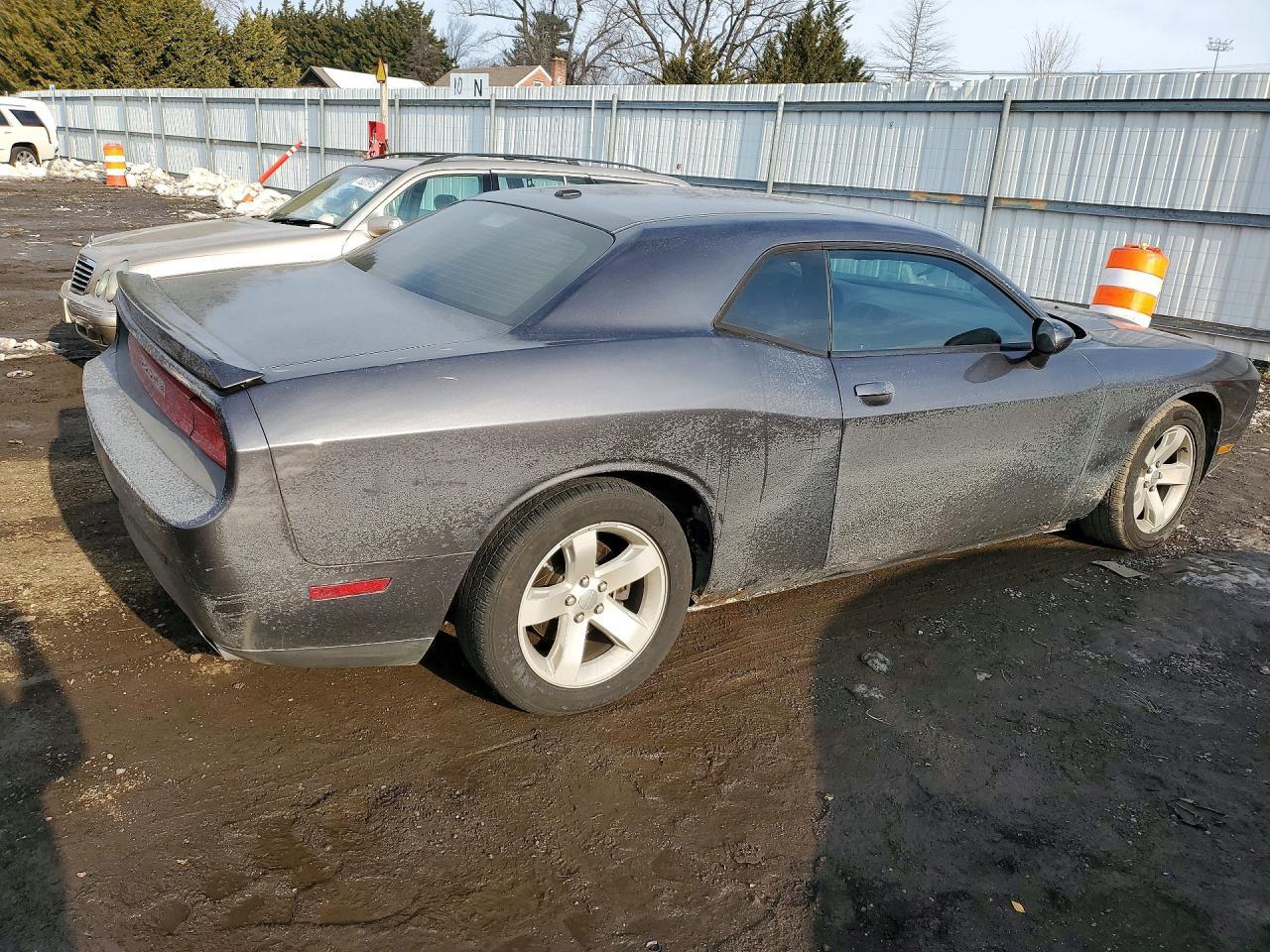 2013 Dodge Challenger R/T - zdjęcie 3