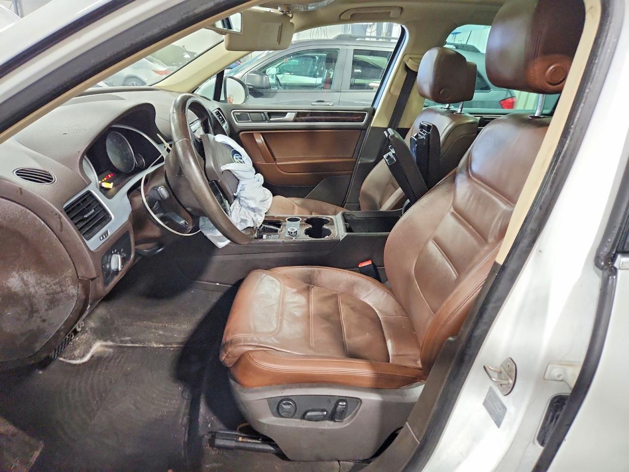 2014 Volkswagen Touareg V6 - zdjęcie 7