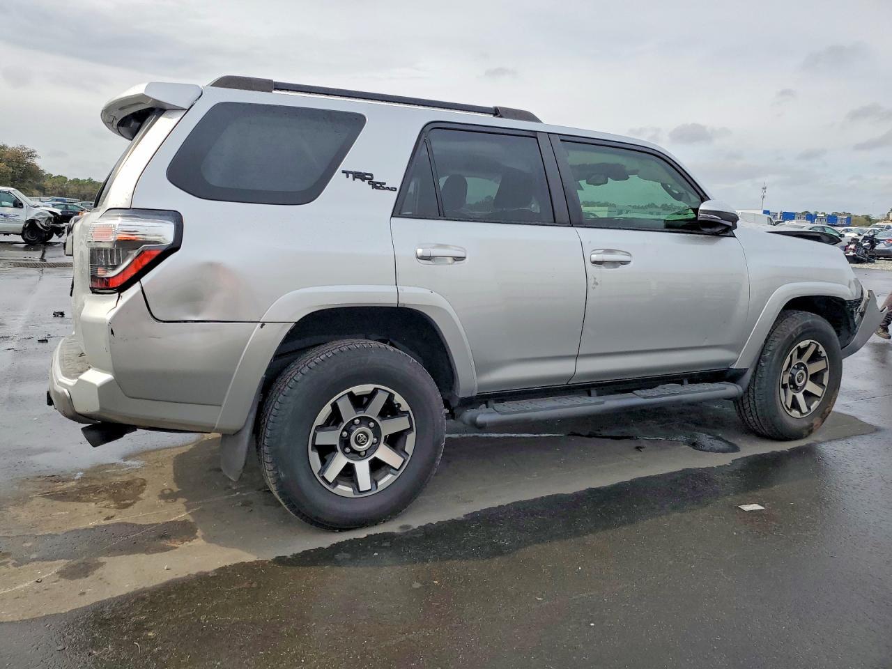 2022 Toyota 4Runner Sr5 Premium - zdjęcie 3