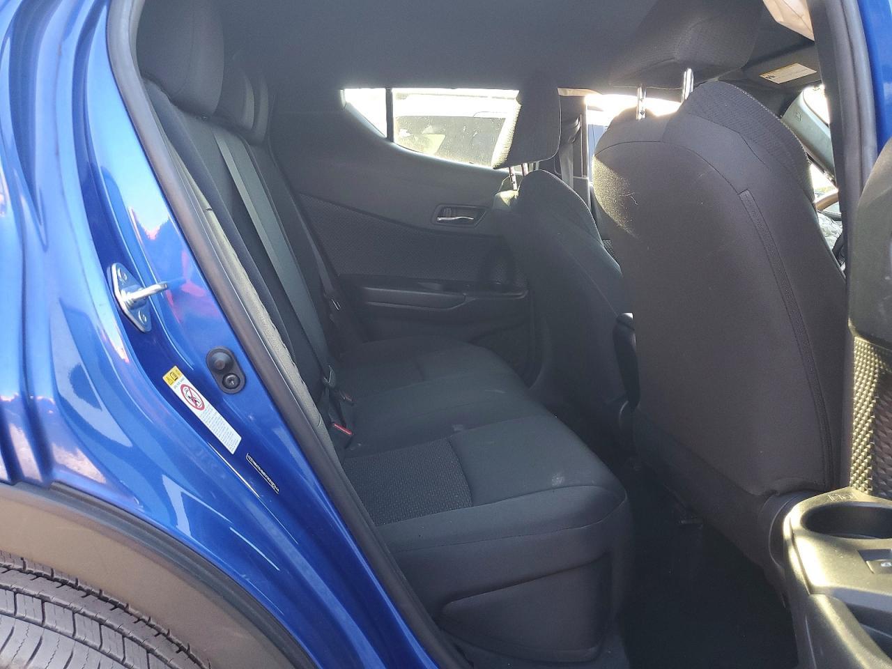 2019 Toyota C-Hr Xle - zdjęcie 10