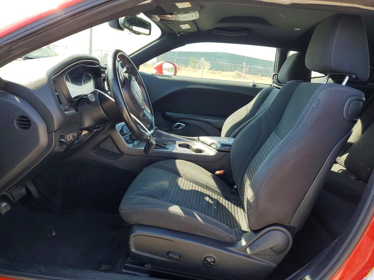 2016 Dodge Challenger Sxt - zdjęcie 7