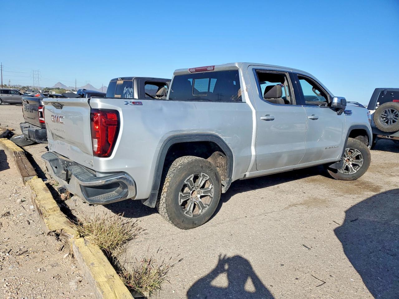 2020 GMC Sierra K1500 Sle - zdjęcie 3