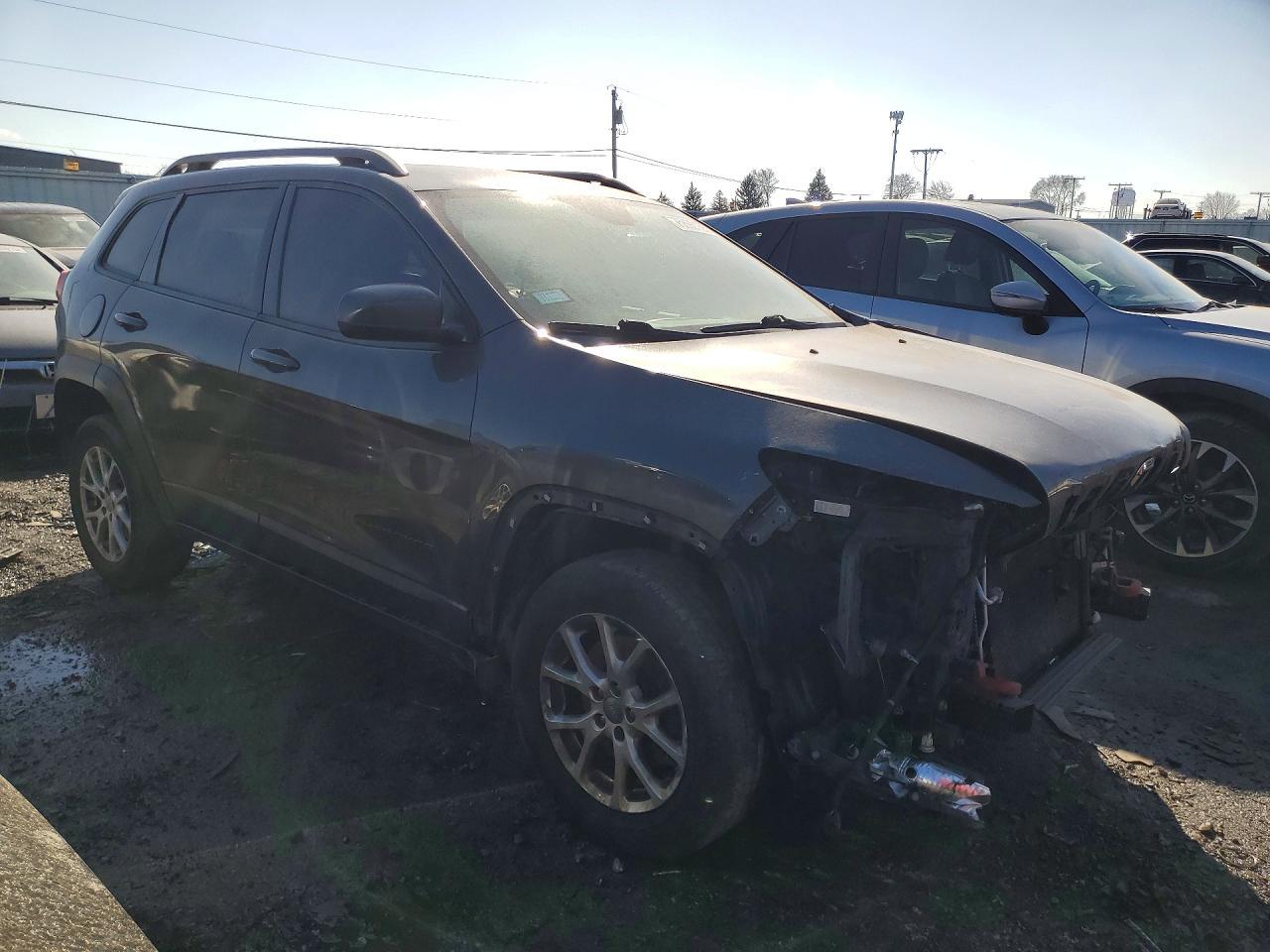 2015 Jeep Cherokee Trailhawk - zdjęcie 4