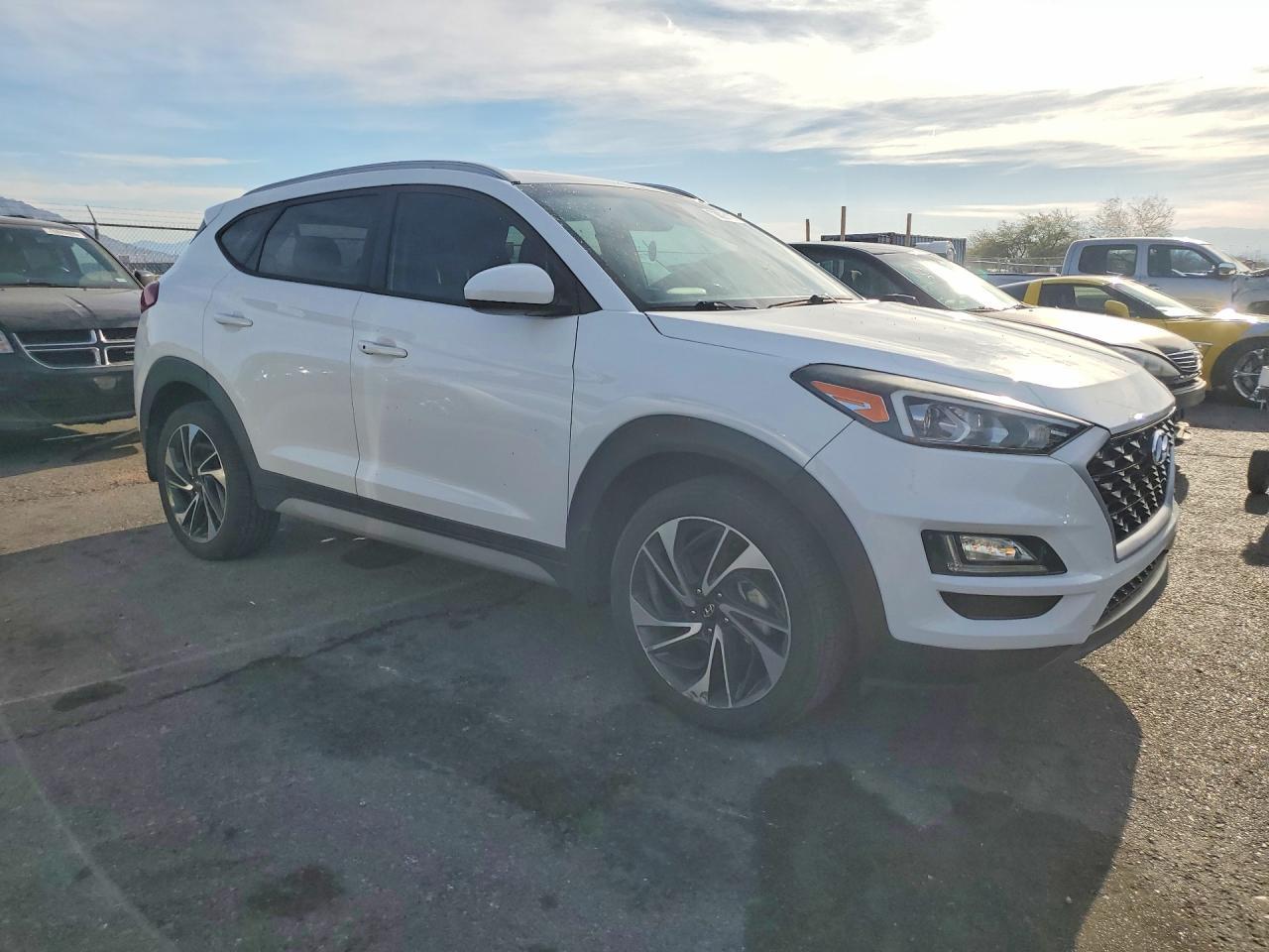 2021 Hyundai Tucson Sport - zdjęcie 4