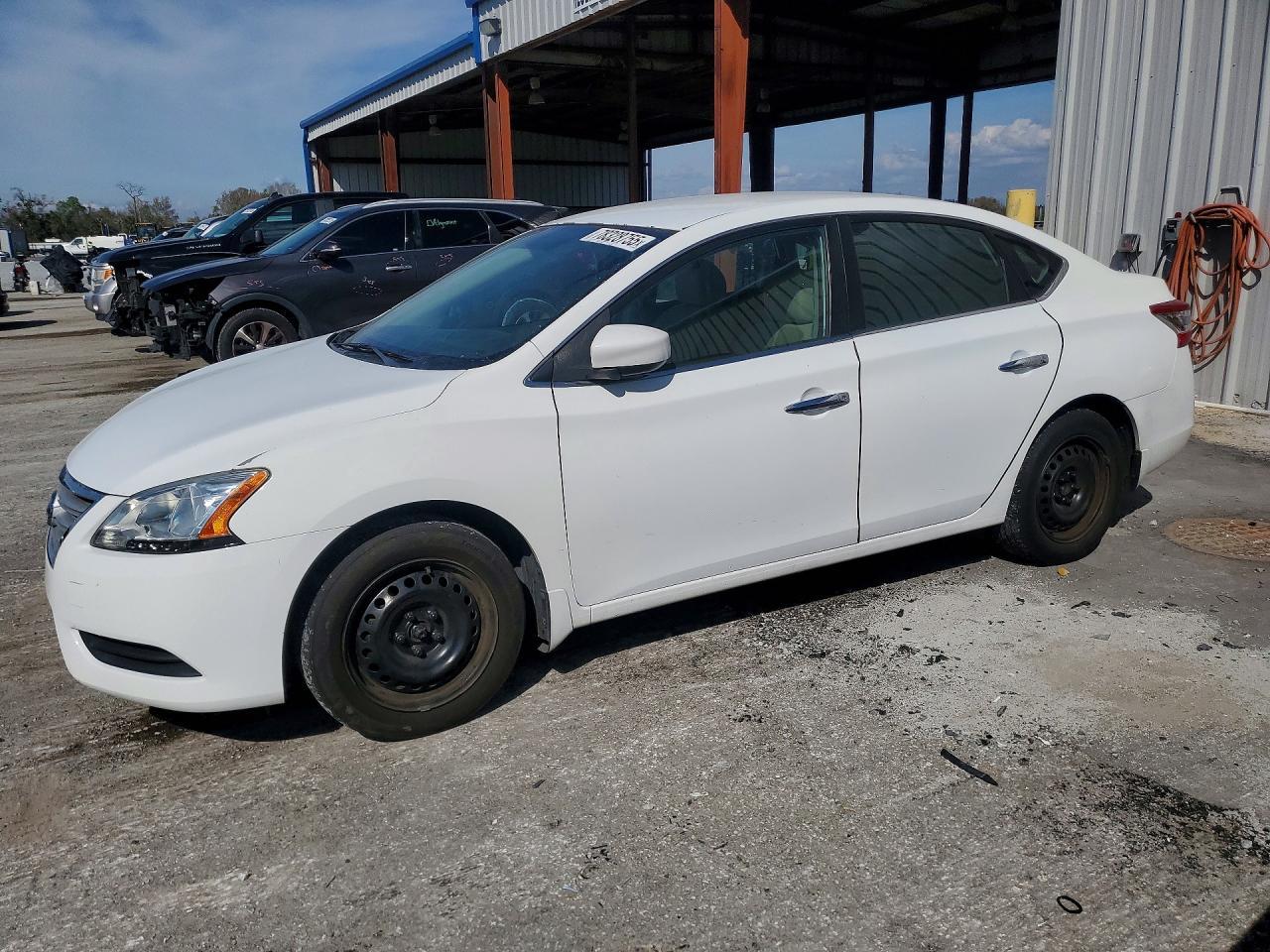 2015 Nissan Sentra S - zdjęcie główne